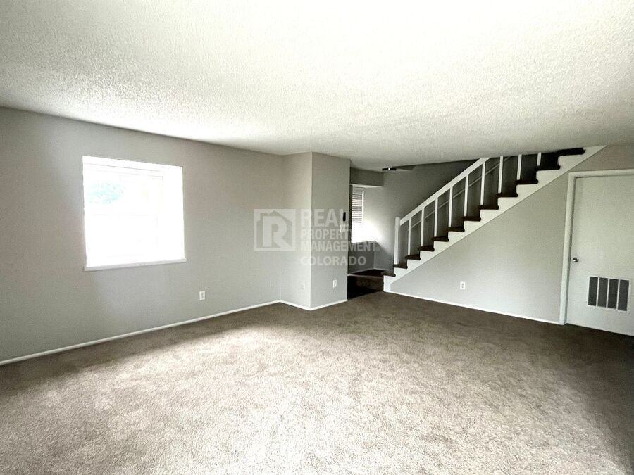 3005 E Fountain Blvd - Photo 4 of 19