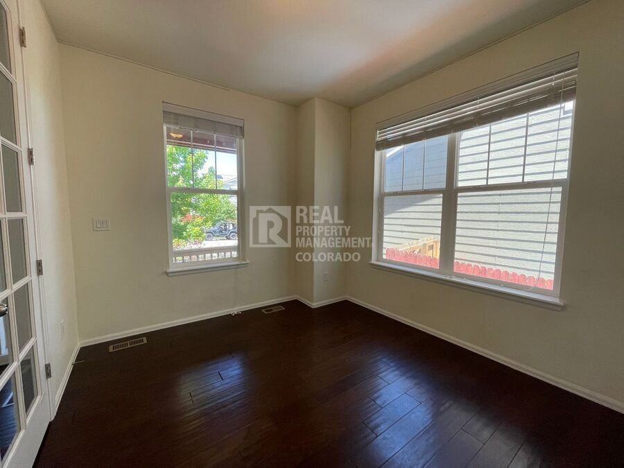 15098 Chicago St - Photo 2 of 21
