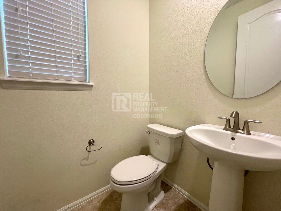 15098 Chicago St - Photo 5 of 21