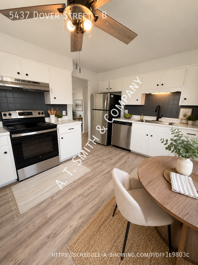 5437 Dover St #B - Photo 3 of 10