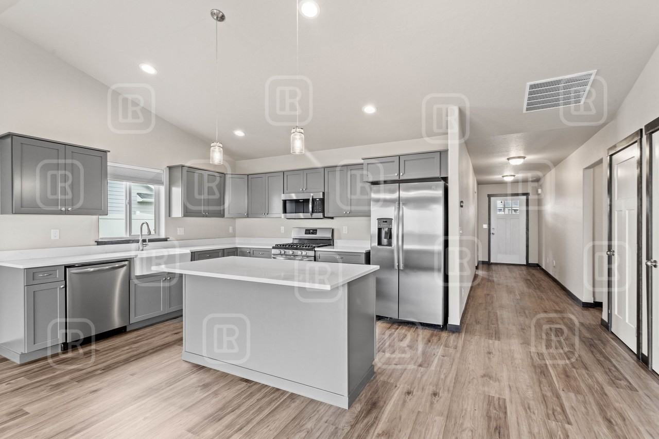 3841 N Abel Ln #1 - Photo 6 of 17
