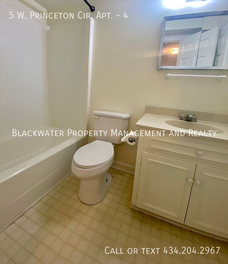 5 W Princeton Cir #4 - Photo 6 of 9