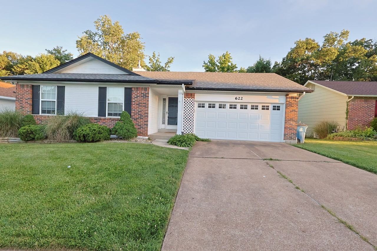 622 Rustic Valley Dr - Photo 4 of 44