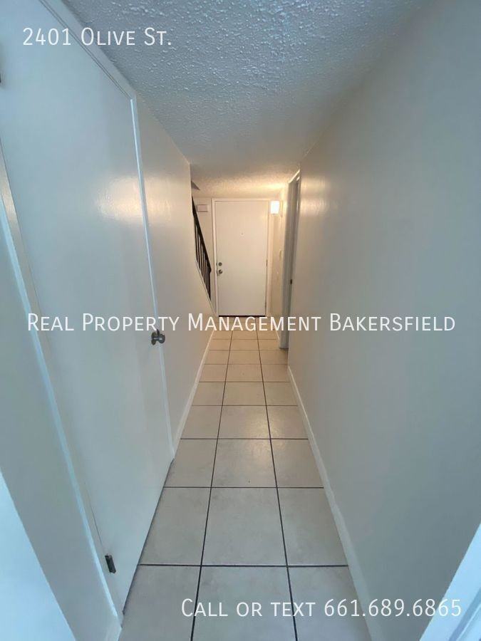 2401 Olive St - Photo 4 of 22