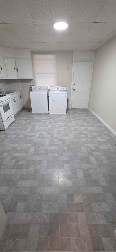 2243 W Fayette St - Photo 4 of 11