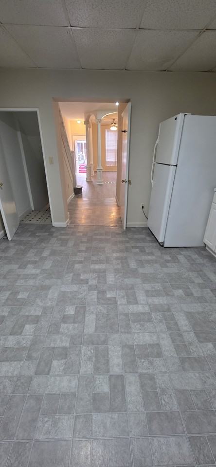 2243 W Fayette St - Photo 6 of 11