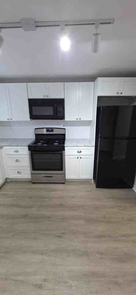 111 N Janney St - Photo 4 of 9
