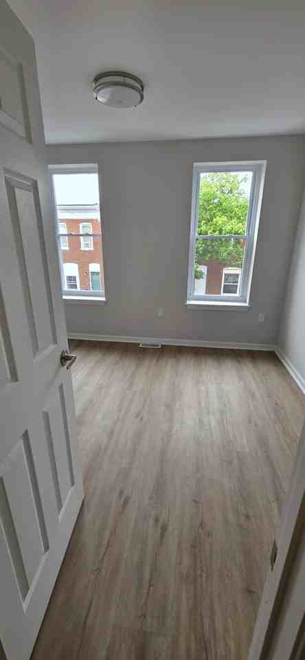111 N Janney St - Photo 6 of 9