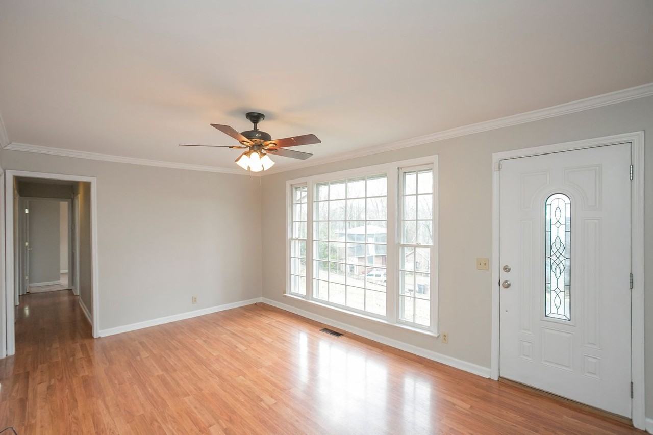 610 Ashley Ct - Photo 6 of 48