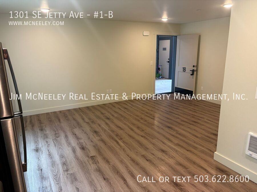 1301 Se Jetty Ave #1B - Photo 4 of 21