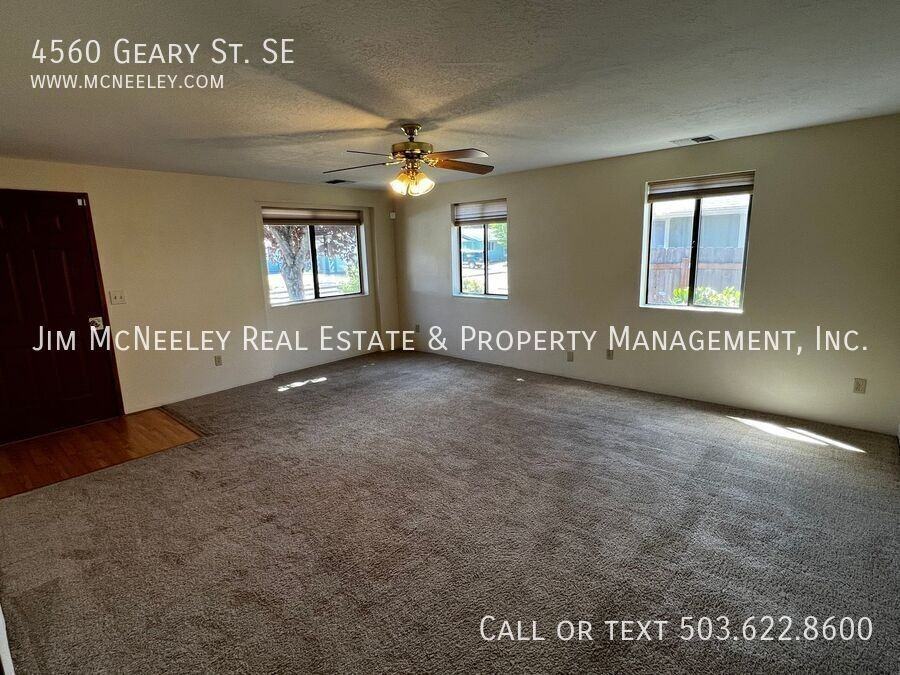 4560 Geary St Se - Photo 3 of 27
