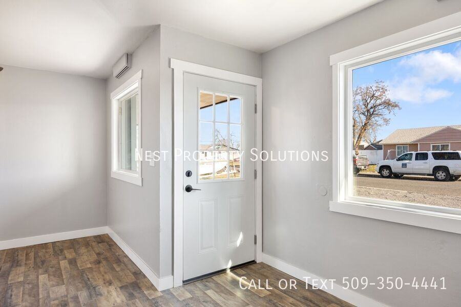 1314/1316 Pershing Rd #1316 - Photo 4 of 26