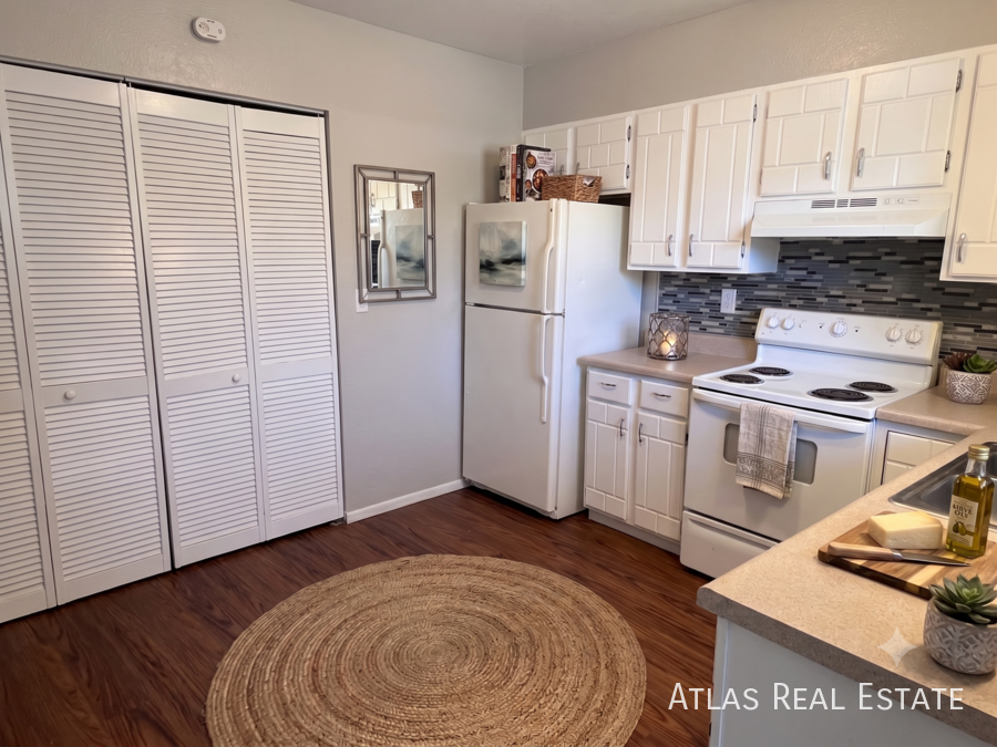 1017 Delaware Dr #2 - Photo 2 of 16