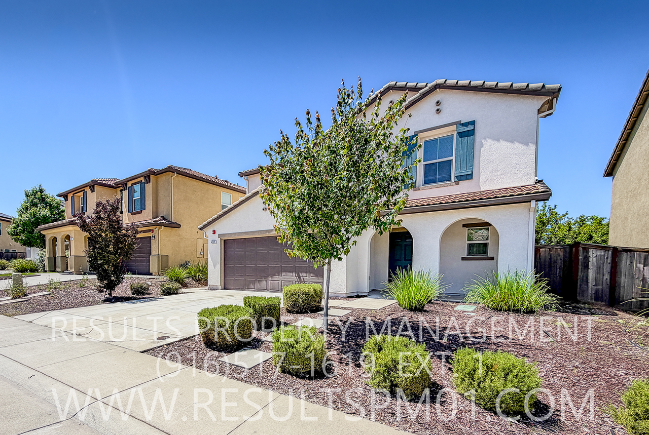 4329 Gentry Way - Photo 3 of 45