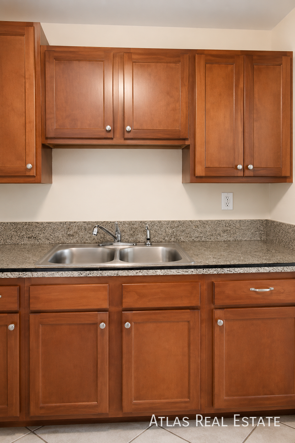1538 Uinta St - Photo 5 of 10