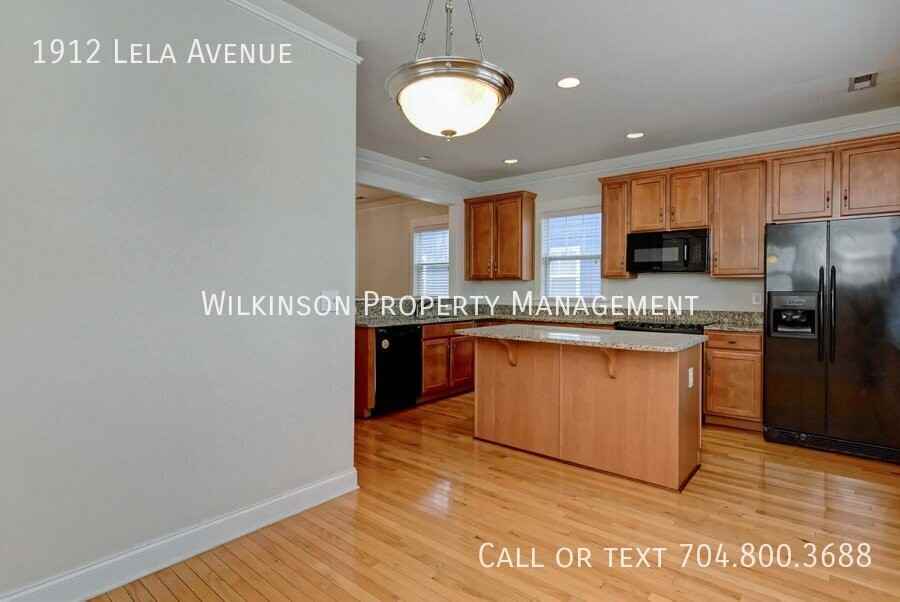 1912 Lela Ave - Photo 6 of 33