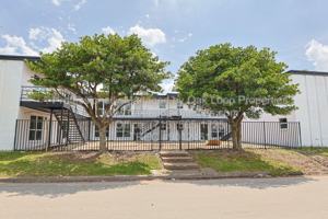 featured image of 6840 Fairway Dr #1