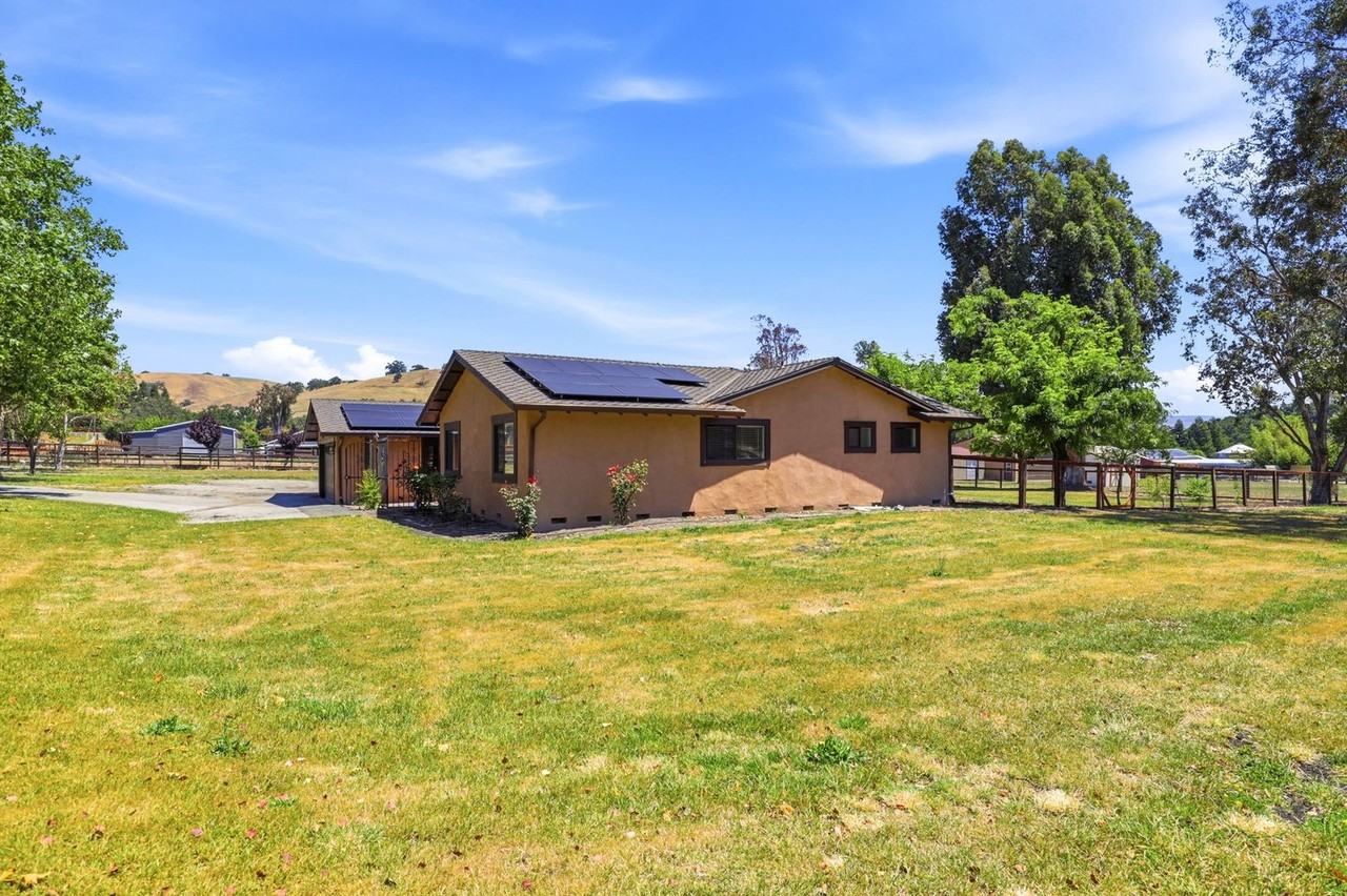10200 Parrish View Dr - Photo 4 of 43