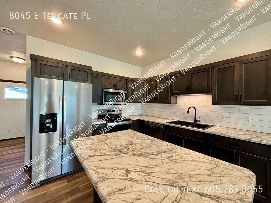 8045 E Tencate Pl - Photo 4 of 50