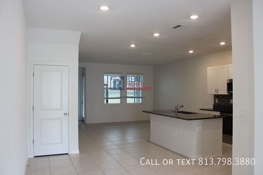 10821 Fowlers Bluff Ct - Photo 3 of 22