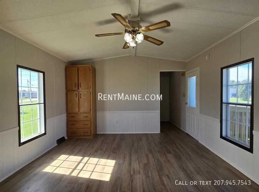 118 E St - Photo 6 of 16