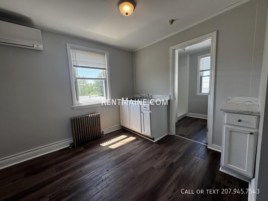 513 Main St #11 - Photo 3 of 7