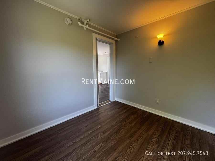 513 Main St #11 - Photo 4 of 7