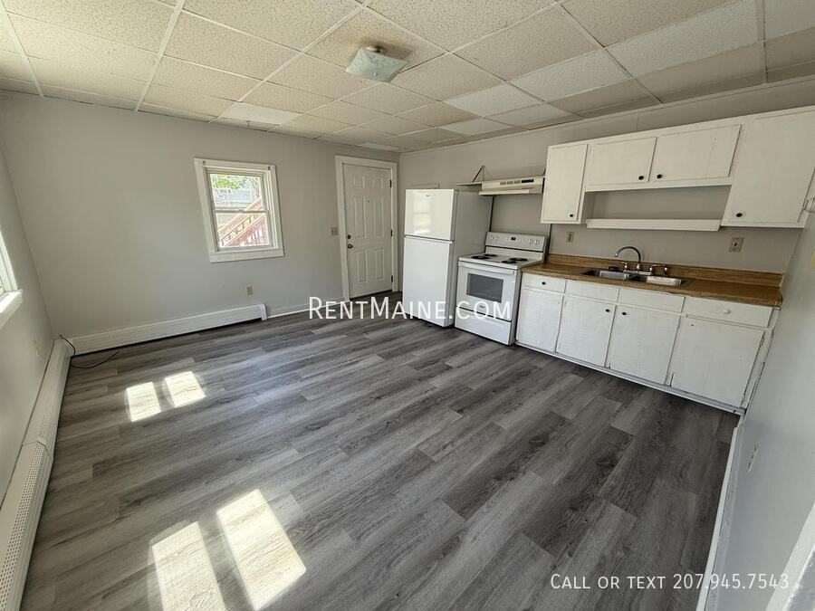 56 Charles St - Photo 3 of 6