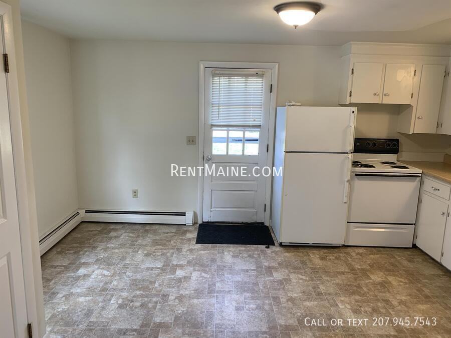 232 Mount Hope Ave - Photo 4 of 14