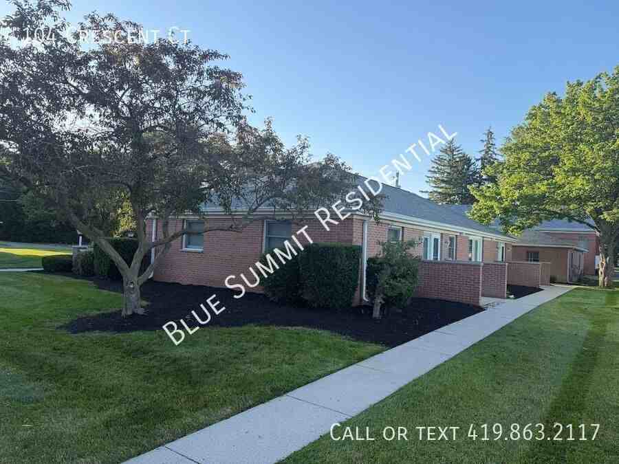 104 Crescent Ct - Photo 2 of 12