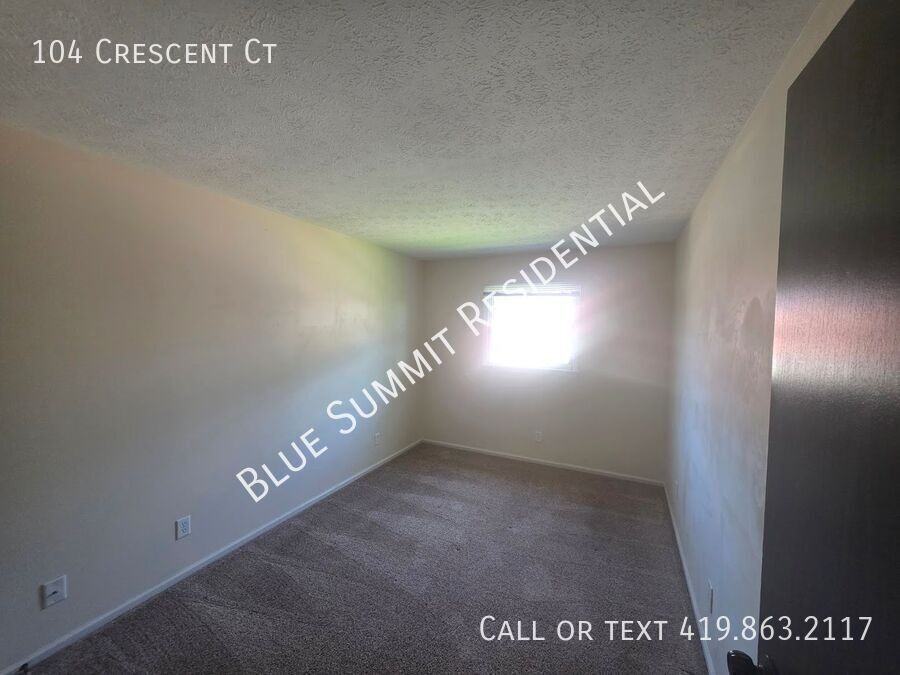 104 Crescent Ct - Photo 6 of 12