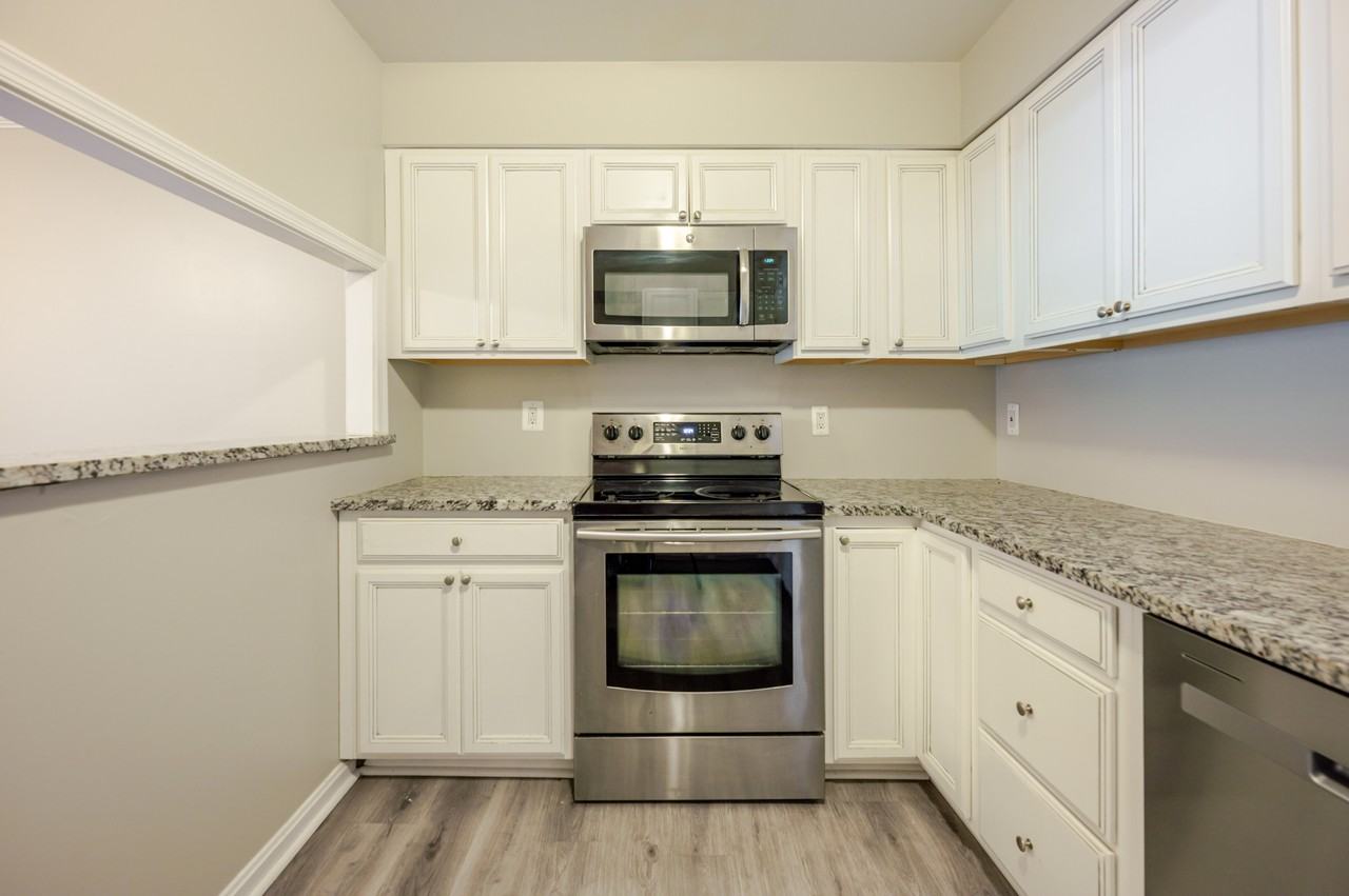 6143 Edsall Rd #C - Photo 7 of 20