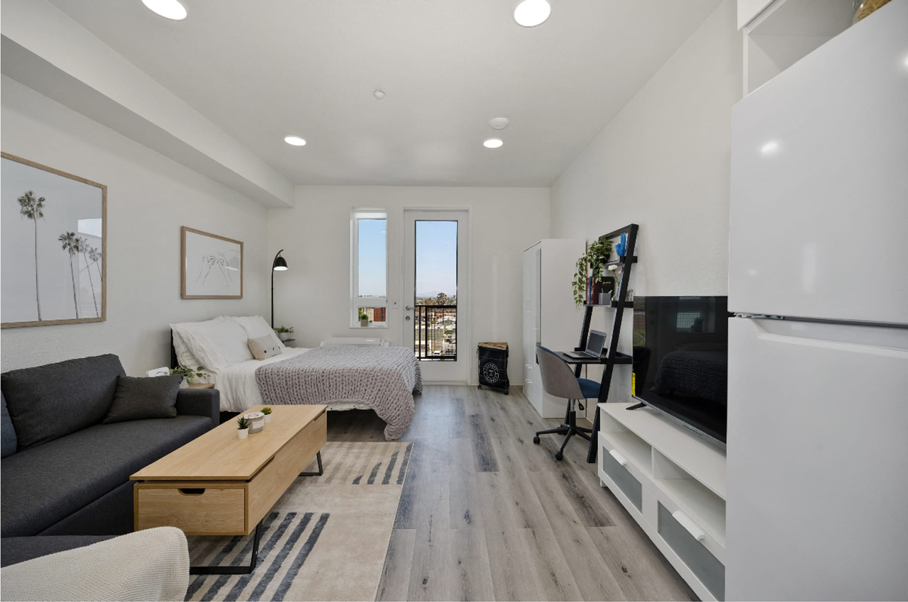4 WEEKS FREE ON A 13 MONTH LEASE - Photo 6 of 12