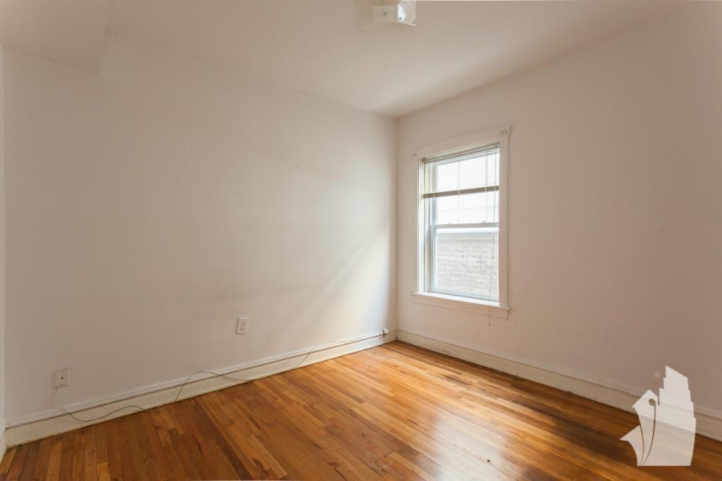 3529 N Broadway St #1W - Photo 2 of 8