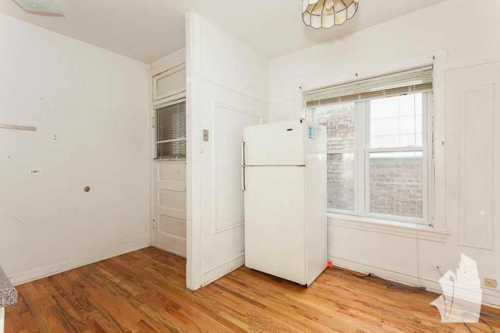 3529 N Broadway St #1W - Photo 6 of 8