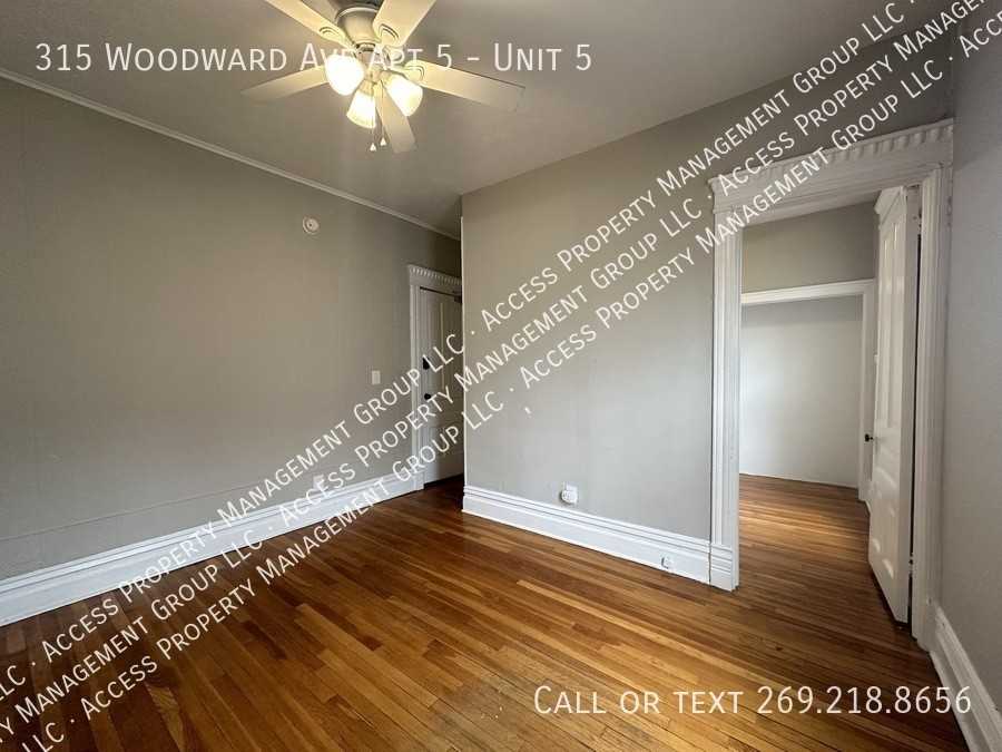 315 Woodward Ave Apt 5 #5 - Photo 4 of 8