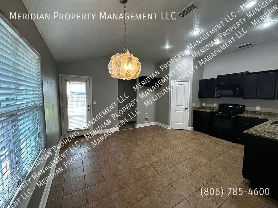 5534 111th St - Photo 4 of 21