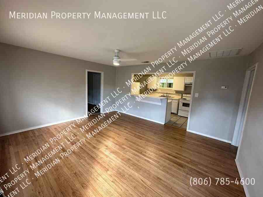 3704 25th St - Photo 2 of 8