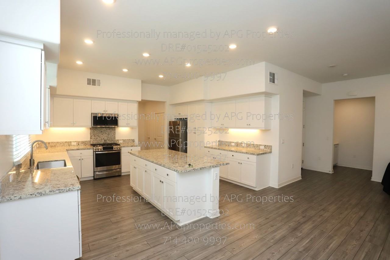 1851 Union St #6 - Photo 2 of 29