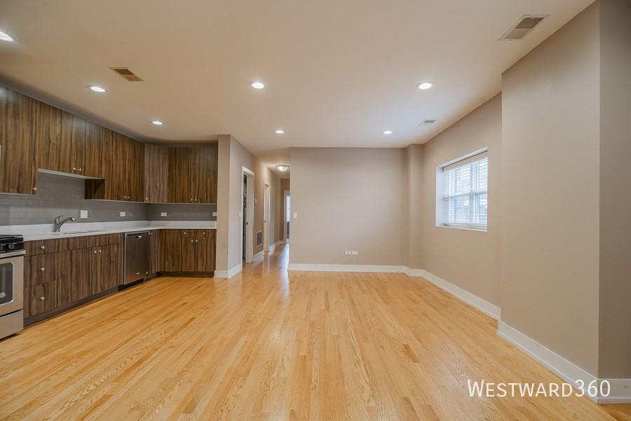 3433 S Indiana Ave #301 - Photo 4 of 14