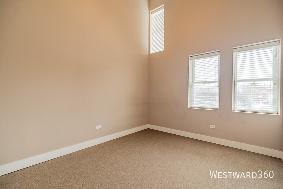 3433 S Indiana Ave #301 - Photo 6 of 14