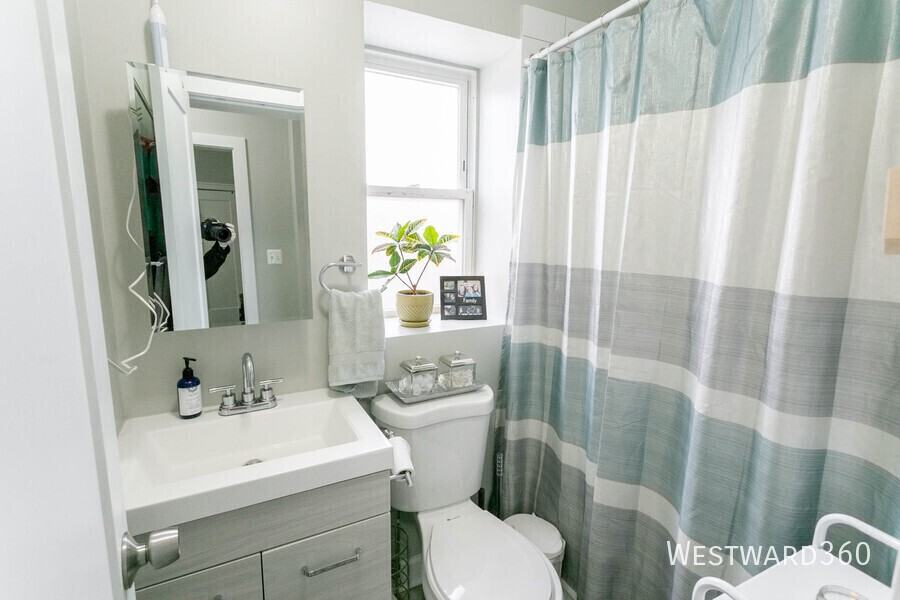3543 N Lawndale Ave #1 - Photo 7 of 12