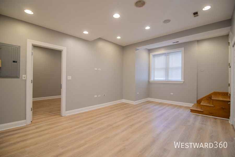 2036 W Arthur Ave #G - Photo 3 of 11