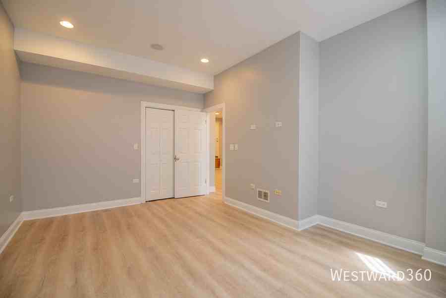 2036 W Arthur Ave #G - Photo 7 of 11