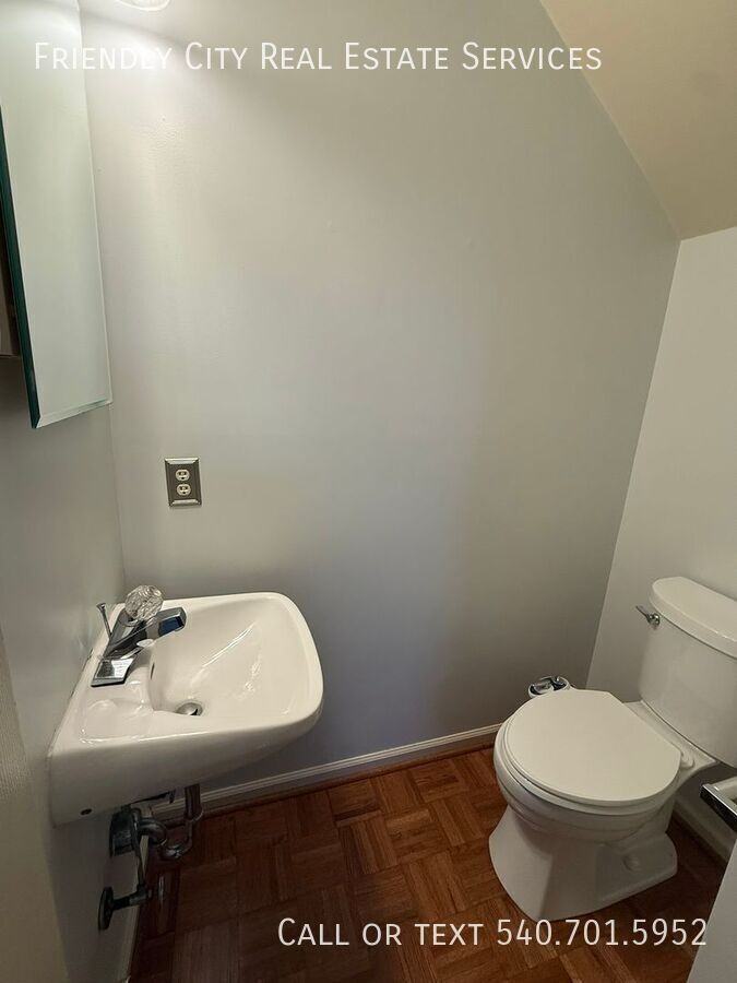 184 Emerald Dr - Photo 3 of 13