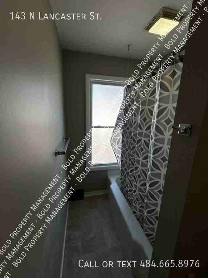 143 N Lancaster St - Photo 6 of 16