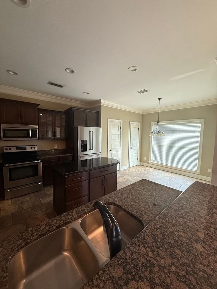 36 Madison Ave - Photo 5 of 27