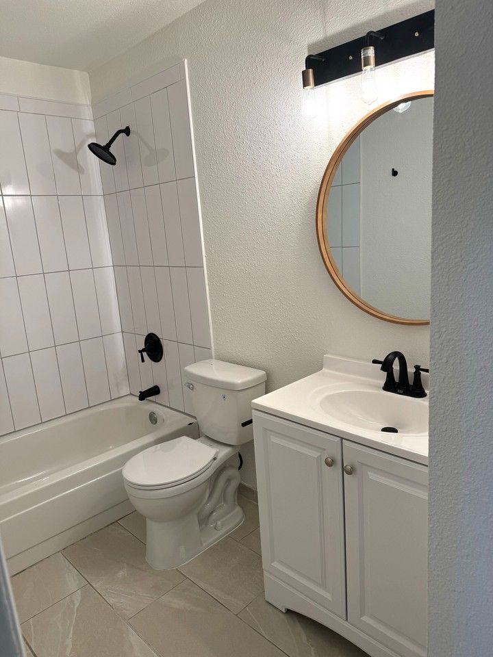 402 Cornell Drive Southeast - Photo 3 of 14