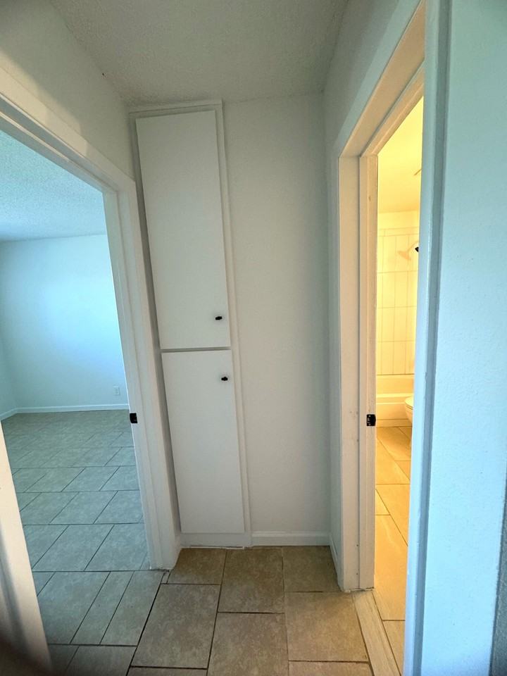 402 Cornell Drive Southeast - Photo 6 of 14