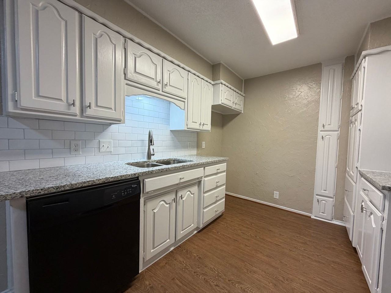 206 S Nolan River Rd #12 - Photo 5 of 16